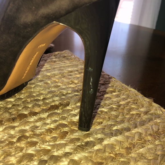 Badgley Mischka Suede/Leather Platform Heels Sz 10 - Picture 8 of 8